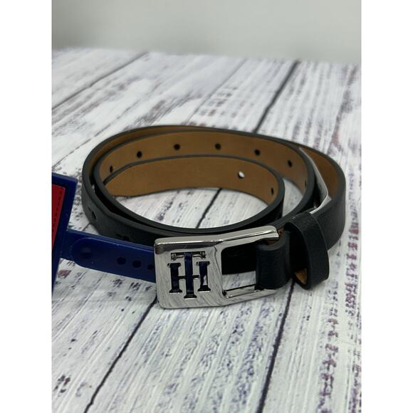 Tommy Hilfiger Womens Black Synthetic Leather Silver Logo Buckle Dress Belt XL‎
